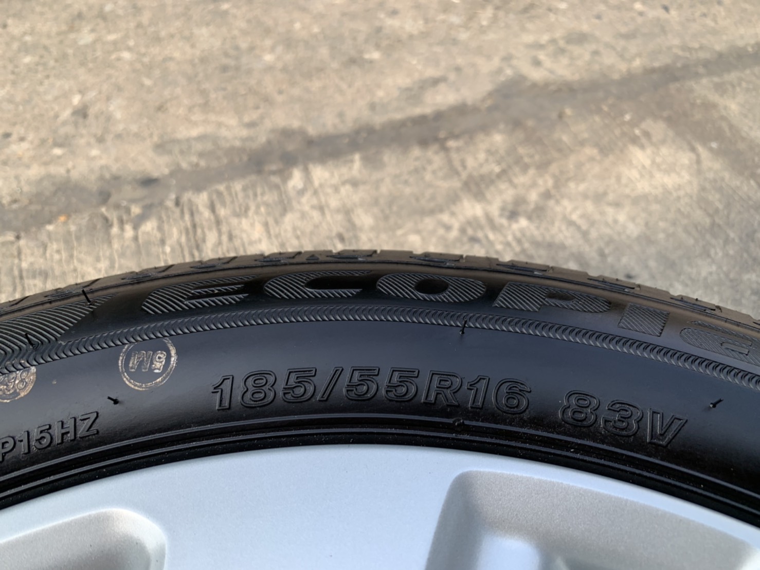 ล้อแม็กป้ายแดง Suzuki Swift รุ่นใหม่ล่าสุด ขอบ 16 พร้อมยางใหม่ป้ายแดง 185-55-16 Bridgestone ปลายปี 1