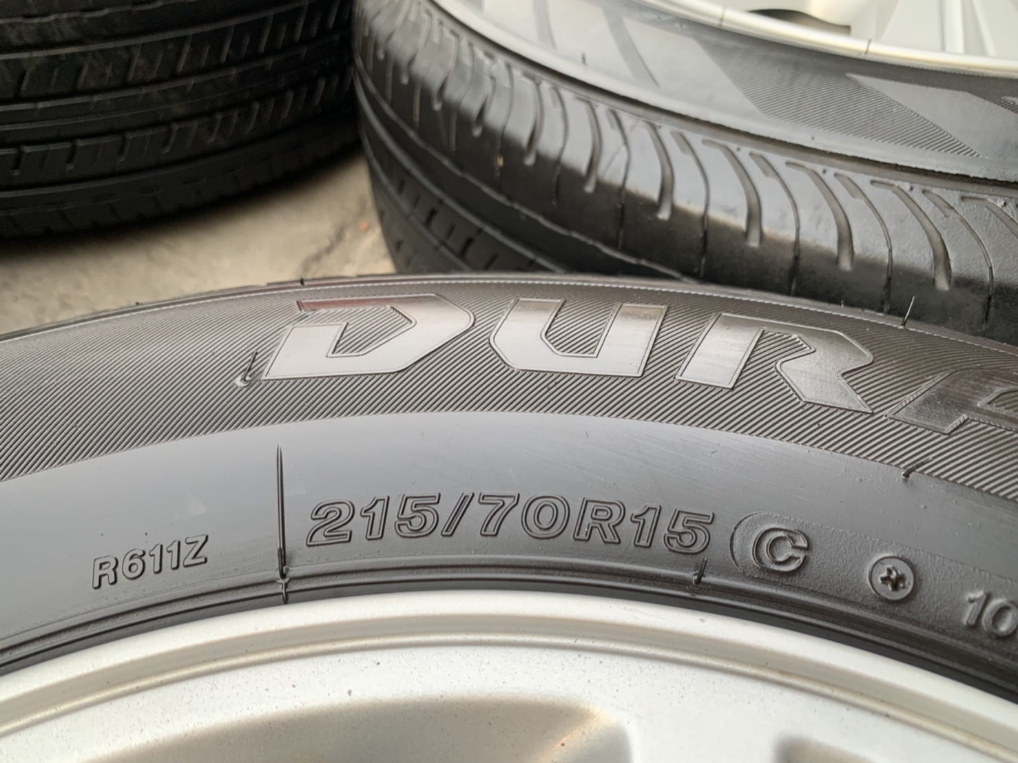 ล้อแม็ก ISUZU D-MAX Blue Power ขอบ 15 พร้อมยาง 215-70-15 Bridgestone ปลายปี 20 ล้อแม็ก ISUZU D-MAX Blue Power ขอบ 15 พร้อมยาง 215-70-15 Bridgestone ปลายปี 20