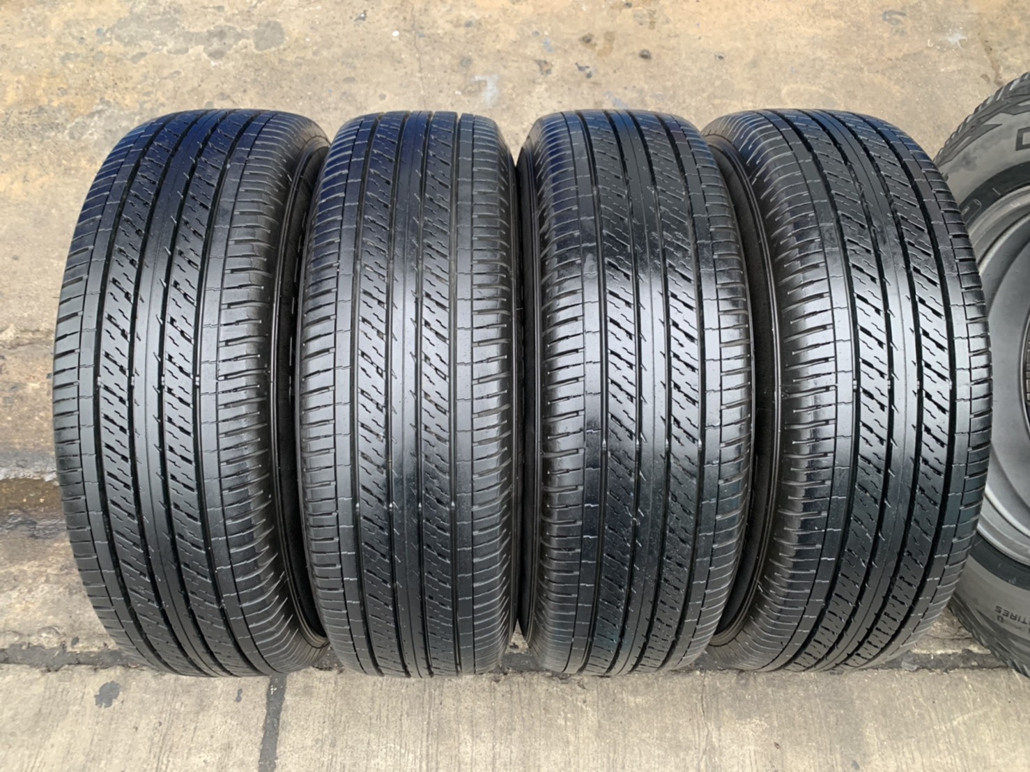 ล้อแม็ก 5รู114 Toyota Revo ขอบ 16 พร้อมยาง 215-65-16 Dunlop ปลายปี 18 สภาพดี ล้อแม็ก 5รู114 Toyota Revo ขอบ 16 พร้อมยาง 215-65-16 Dunlop ปลายปี 18 สภาพดี