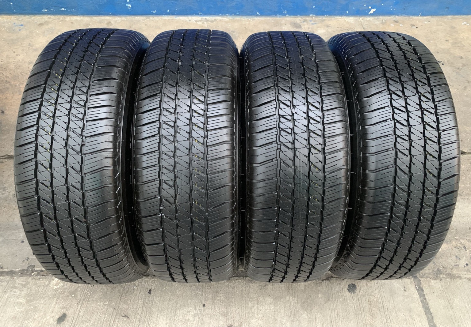 ล้อแม็กป้ายแดง Toyota Revo 2020 รุ่นใหม่ล่าสุด ขอบ 18 พร้อมยางป้ายแดง 265-60-18 Bridgestone ปี 20 สว ล้อแม็กป้ายแดง Toyota Revo 2020 รุ่นใหม่ล่าสุด ขอบ 18 พร้อมยางป้ายแดง 265-60-18 Bridgestone ปี 20 สว