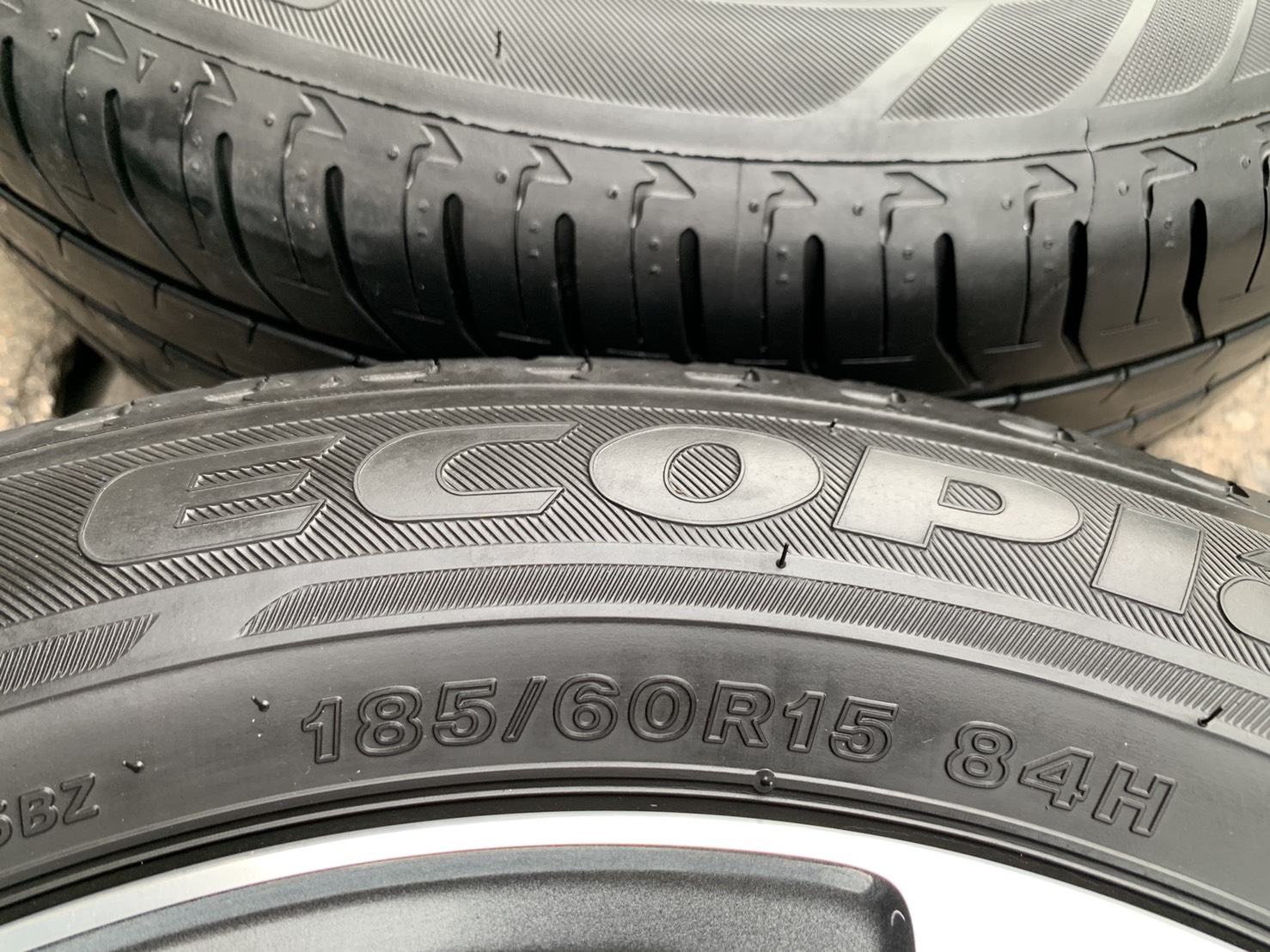 ล้อแม็ก Toyota Yaris Ativ ขอบ 15 เทาหน้าเงา พร้อมยางน้องๆป้ายแดง 185-60-15 Bridgestone ปลายปี 19 ล้อแม็ก Toyota Yaris Ativ ขอบ 15 เทาหน้าเงา พร้อมยางน้องๆป้ายแดง 185-60-15 Bridgestone ปลายปี 19