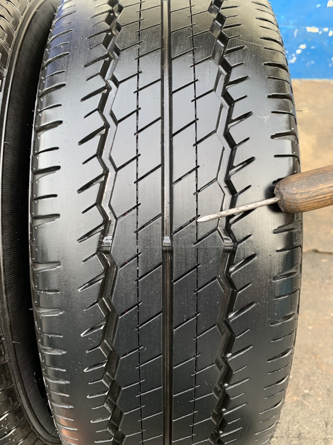 ล้อแม็ก 6รู130 Toyota Majesty ตัวท็อป รุ่นใหม่ล่าสุด ขอบ 17 พร้อมยาง 235-60-17 Dunlop ปลายปี 20 ล้อยางแท้จากญี่ปุ่น ล้อแม็ก 6รู130 Toyota Majesty ตัวท็อป รุ่นใหม่ล่าสุด ขอบ 17 พร้อมยาง 235-60-17 Dunlop ปลายปี 20 ล้อยางแท้จากญี่ปุ่น