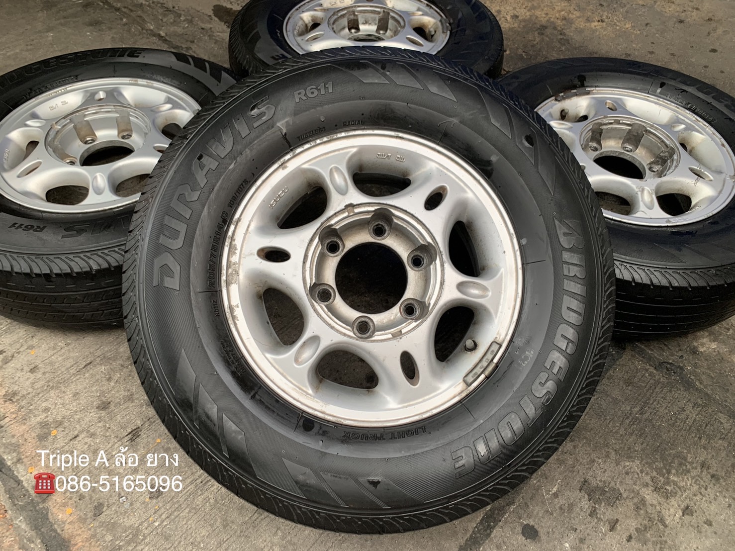 ล้อแม็ก ISUZU ขอบ 14 แถมยาง 205-75-14 Bridgestone ปลายปี 14 ล้อแม็ก ISUZU ขอบ 14 แถมยาง 205-75-14 Bridgestone ปลายปี 14