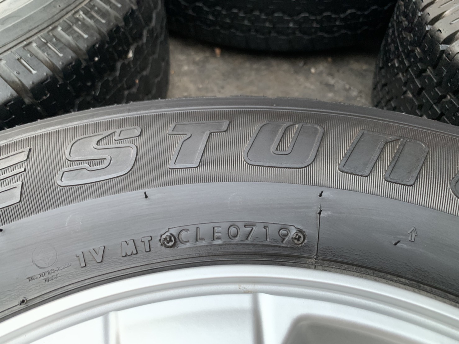 ล้อแม็ก ISUZU D-MAX Blue Power ขอบ 16 พร้อมยาง 245-70-16 Bridgestone ปี 19