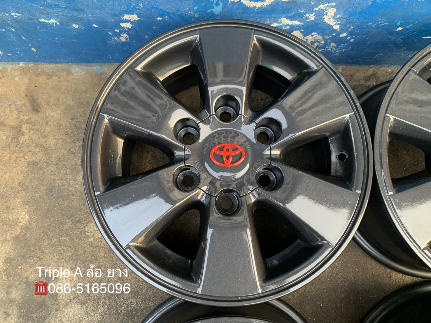 ล้อแม็ก Toyota Vigo Preruner ขอบ 15 สีเทากัน สวยกริ๊บๆ ใส่กับ Vigo ,Revo ,รถตู้ ได้เลย ล้อแม็ก Toyota Vigo Preruner ขอบ 15 สีเทากัน สวยกริ๊บๆ ใส่กับ Vigo ,Revo ,รถตู้ ได้เลย