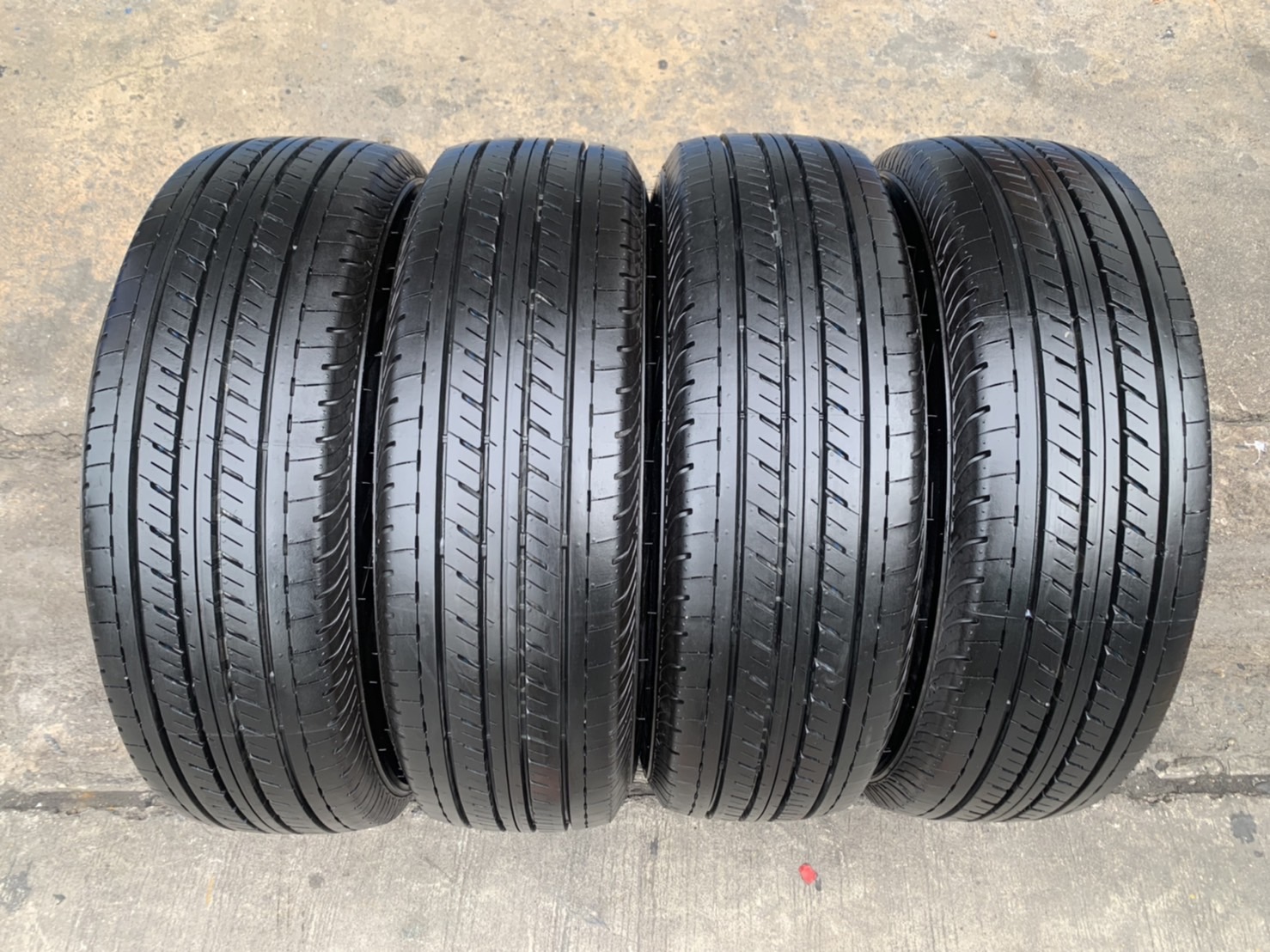 ล้อแม็กป้ายแดง Toyota Revo ขอบ 16 พร้อมยางป้ายแดง 215-65-16 Bridgestone ปี 21 สวยกริ๊บ ล้อแม็กป้ายแดง Toyota Revo ขอบ 16 พร้อมยางป้ายแดง 215-65-16 Bridgestone ปี 21 สวยกริ๊บ