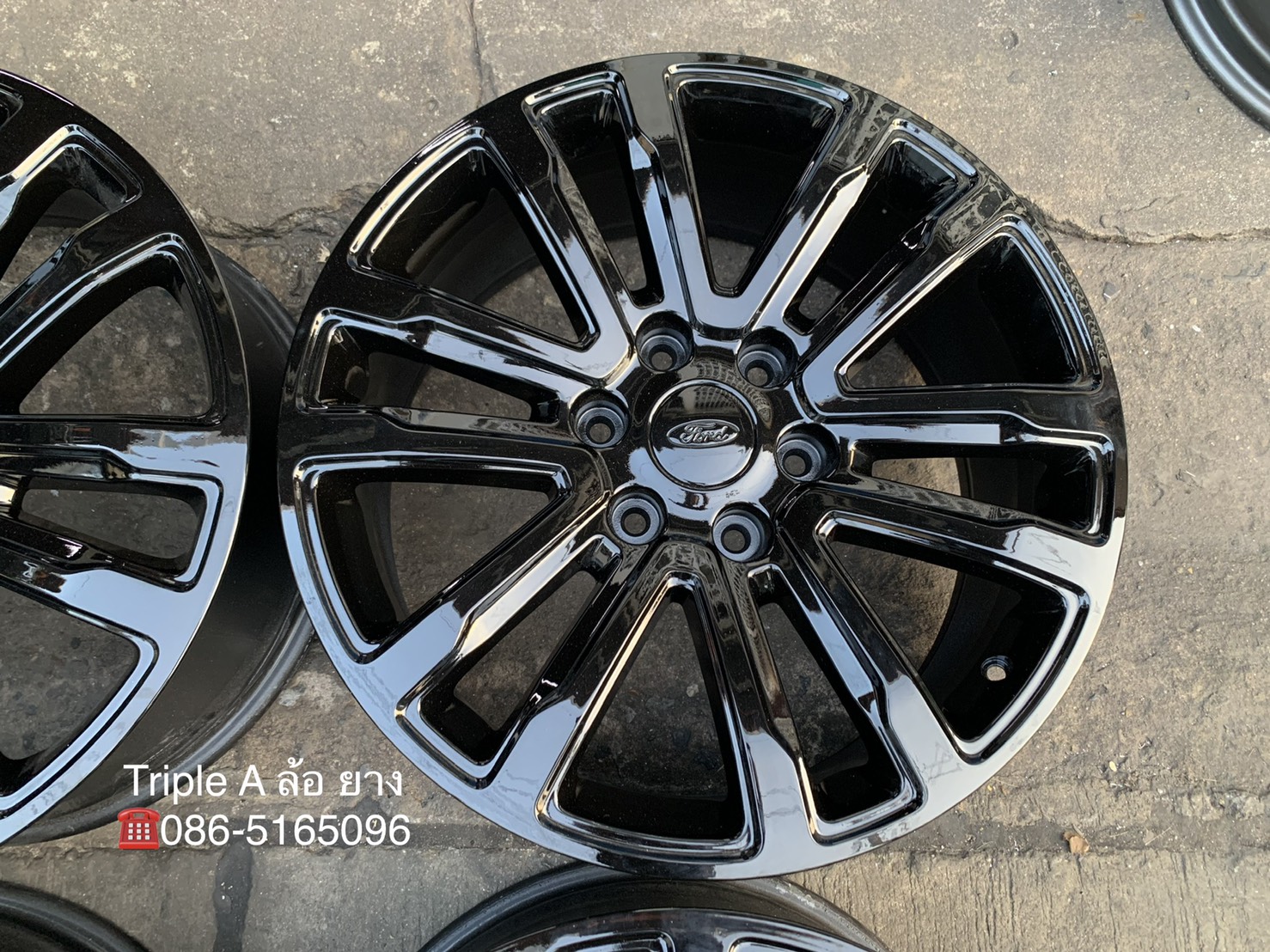 ล้อแม็ก Ford Everest รุ่นใหม่ล่าสุด ขอบ 20 สีดำ สวยกริ๊บ ล้อแม็ก Ford Everest รุ่นใหม่ล่าสุด ขอบ 20 สีดำ สวยกริ๊บ