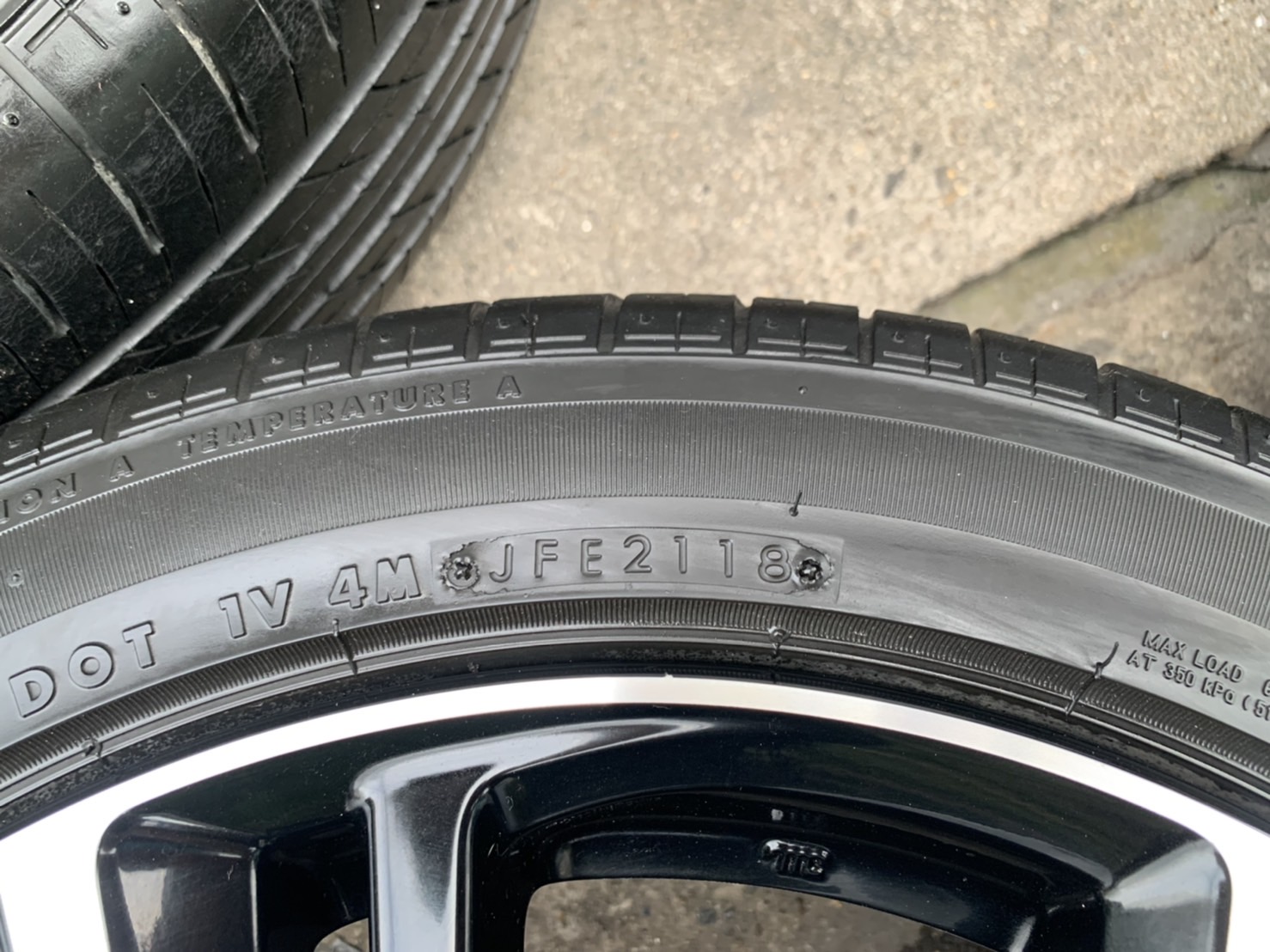 ล้อแม็ก Honda Civic Turbo RS ขอบ 17 ดำหน้าเงา พร้อมยาง 215-50-17 Bridgestone ปี 18 ล้อแม็ก Honda Civic Turbo RS ขอบ 17 ดำหน้าเงา พร้อมยาง 215-50-17 Bridgestone ปี 18
