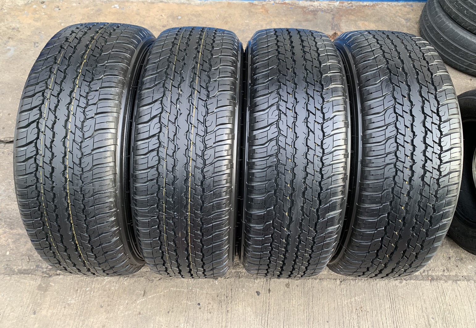 ล้อแม็ก Mitsu Triton รุ่นใหม่ล่าสุด ขอบ 18 เทาหน้าเงา พร้อมยางป้ายแดง 265-60-18 Dunlop ปี 20