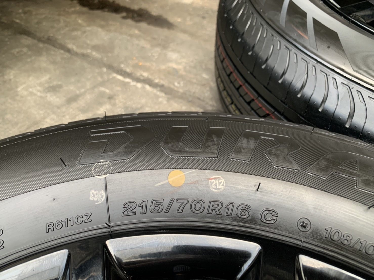 ล้อแม็กป้ายแดง ISUZU D-Max X-Series รุ่นใหม่ล่าสุด ขอบ 16 พร้อมยางใหม่ป้ายแดง 215-70-16 Bridgestone ล้อแม็กป้ายแดง ISUZU D-Max X-Series รุ่นใหม่ล่าสุด ขอบ 16 พร้อมยางใหม่ป้ายแดง 215-70-16 Bridgestone
