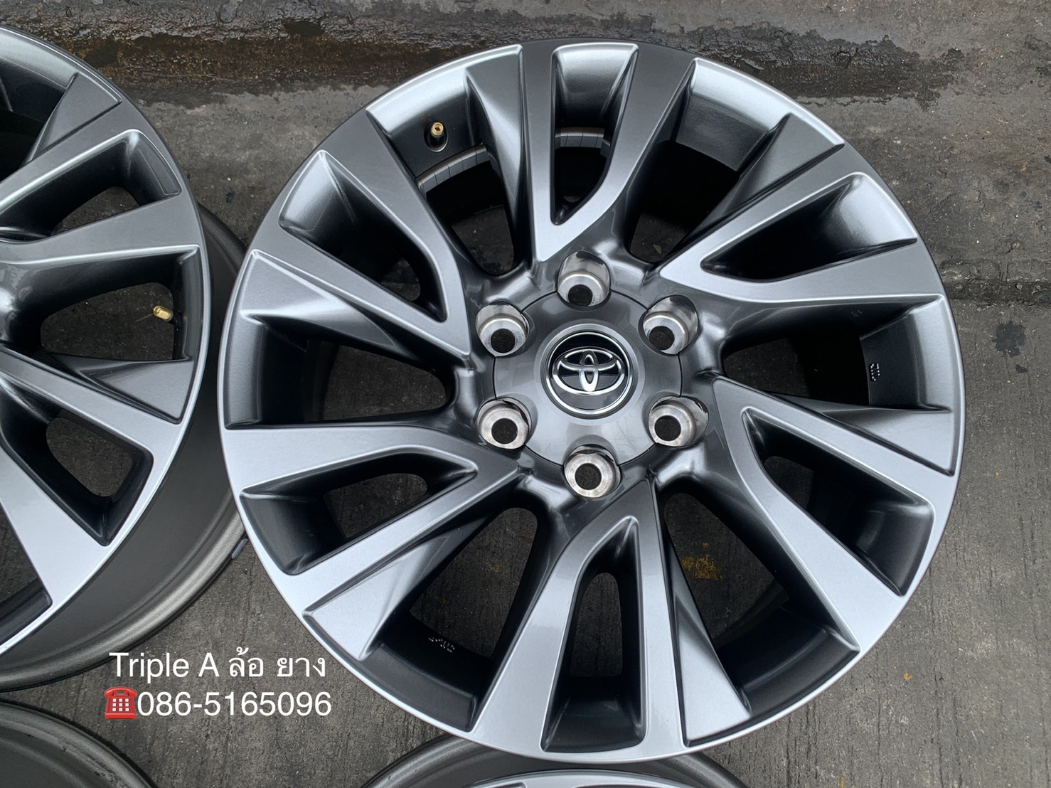 ล้อแม็กป้ายแดง Toyota Fortuner รุ่นใหม่ล่าสุด ขอบ 18 สีไฮเปอร์ สวยกริ๊บ ล้อแม็กป้ายแดง Toyota Fortuner รุ่นใหม่ล่าสุด ขอบ 18 สีไฮเปอร์ สวยกริ๊บ