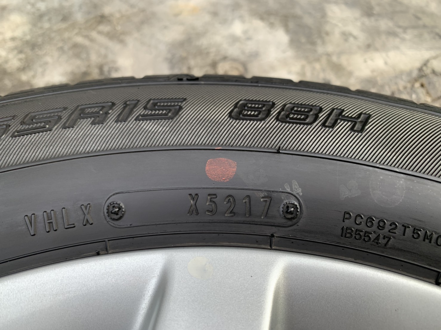 ล้อแม็ก Nissan Note ขอบ 15 พร้อมยาง 185-65-15 Dunlop ปลายปี 17 สภาพสวย ล้อแม็ก Nissan Note ขอบ 15 พร้อมยาง 185-65-15 Dunlop ปลายปี 17 สภาพสวย