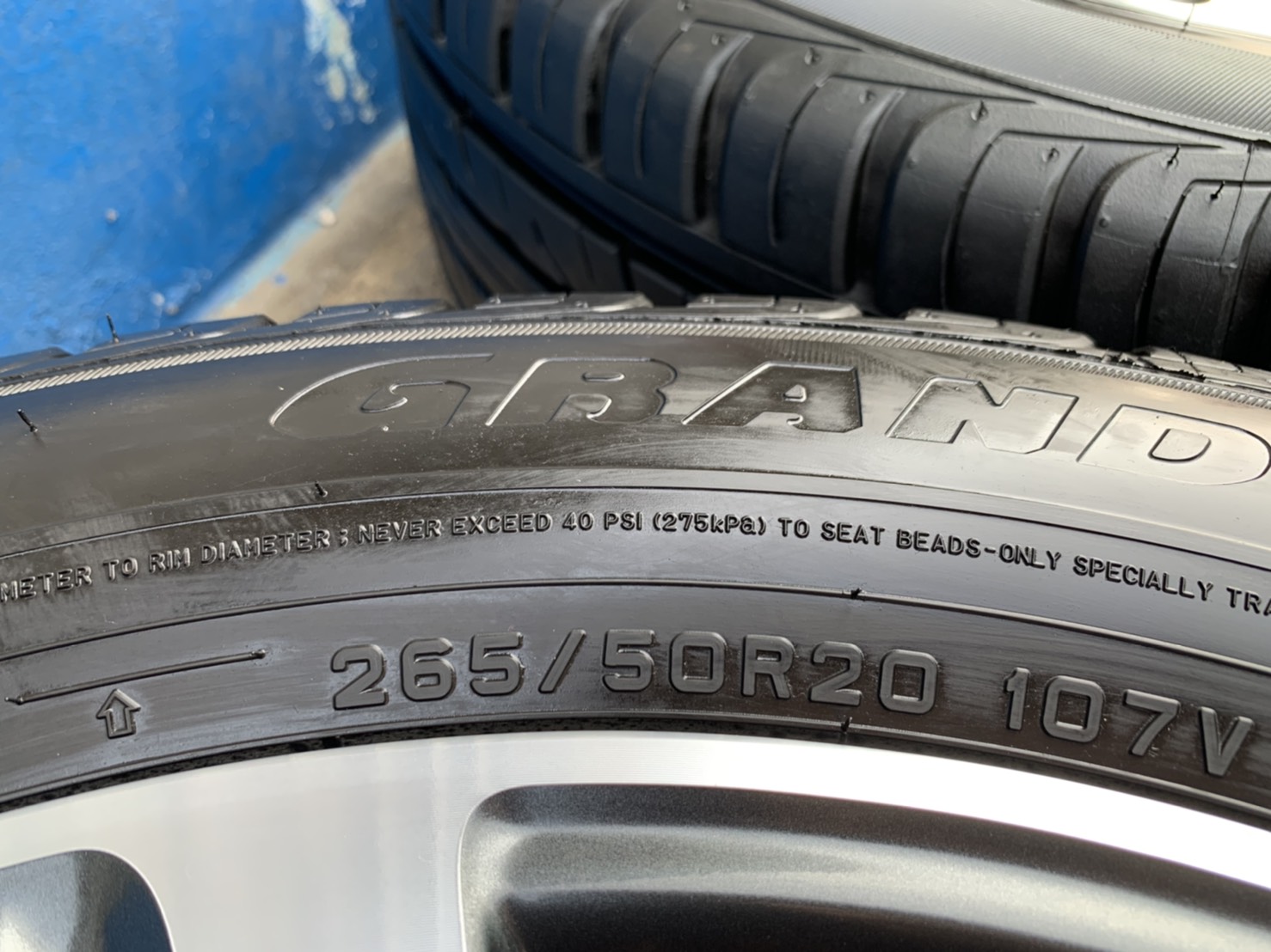 ล้อแม็กป้ายแดง New Toyota Fortuner Legender รุ่นใหม่ล่าสุด ขอบ 20 พร้อมยางป้ายแดง 265-50-20 Dunlop สวยกริ๊บๆ ล้อแม็กป้ายแดง New Toyota Fortuner Legender รุ่นใหม่ล่าสุด ขอบ 20 พร้อมยางป้ายแดง 265-50-20 Dunlop สวยกริ๊บๆ