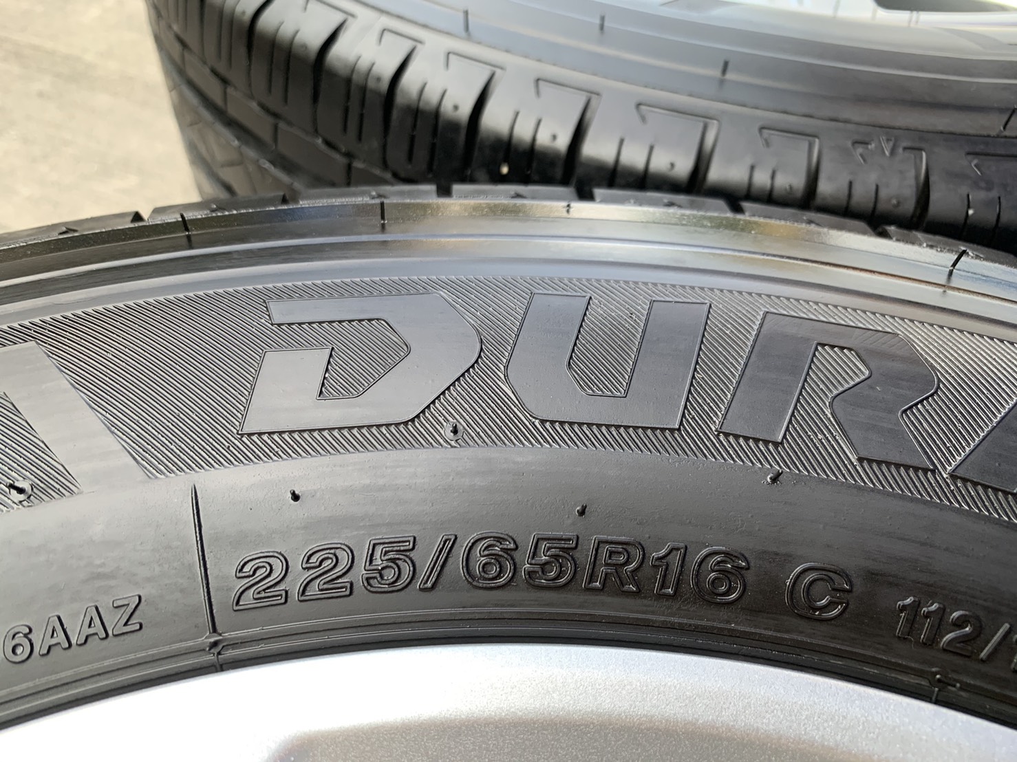 ล้อแม็กป้ายแดง 5รู114 Mitsu Triton รุ่นใหม่ล่าสุด ขอบ 16 พร้อมยางน้องๆป้ายแดง 225-65-16 Bridgestone ปลายปี 19 สวยๆ ล้อแม็กป้ายแดง 5รู114 Mitsu Triton รุ่นใหม่ล่าสุด ขอบ 16 พร้อมยางน้องๆป้ายแดง 225-65-16 Bridgestone ปลายปี 19 สวยๆ