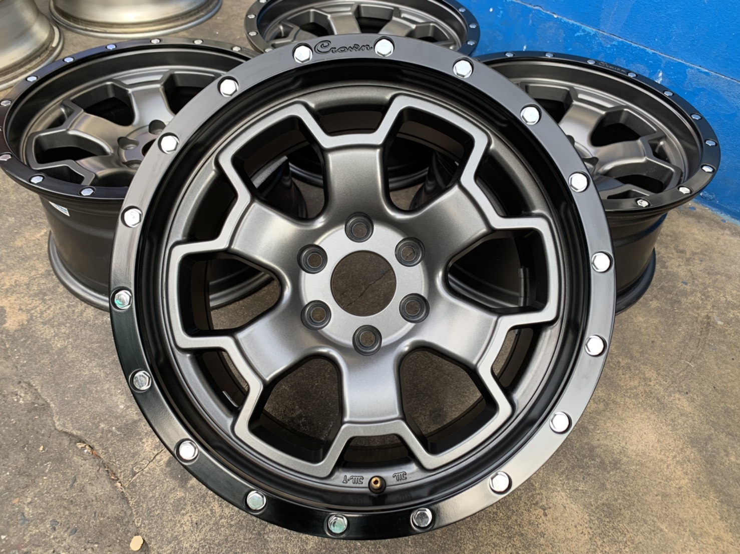 ล้อแม็ก 6รู114 Navara Crown ขอบ 16 สวยกริ๊บ ใส่กับ NAVARA ,TERRA ได้เลย ล้อแม็ก 6รู114 Navara Crown ขอบ 16 สวยกริ๊บ ใส่กับ NAVARA ,TERRA ได้เลย