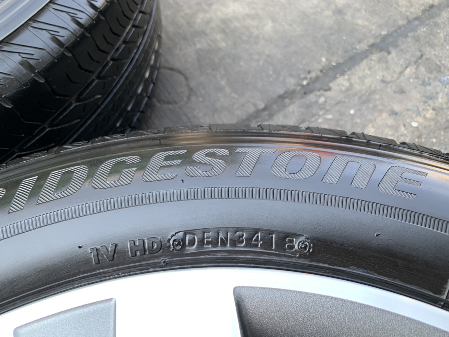 ล้อแม็ก 5รู114 Honda CRV G4 ขอบ 18 สีเทาปัดเงา พร้อมยาง 225-60-18 Bridgestone ปี 18
