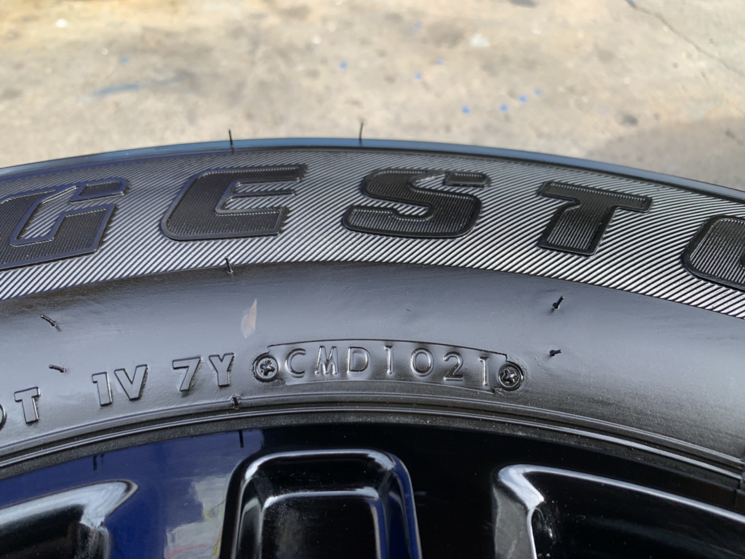 ล้อแม็กป้ายแดง Ford Ranger XLT ขอบ 17 สีดำแท้ พร้อมยางใหม่ป้ายแดง 265-65-17 Bridgestone ปี 21 ใหม่มากกริ๊บๆ ล้อแม็กป้ายแดง Ford Ranger XLT ขอบ 17 สีดำแท้ พร้อมยางใหม่ป้ายแดง 265-65-17 Bridgestone ปี 21 ใหม่มากกริ๊บๆ