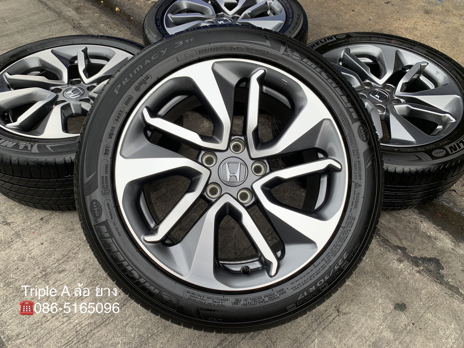 ล้อแม็ก Honda Accord G10 รุ่นใหม่ล่าสุด ขอบ 17 พร้อมยาง 225-50-17 Michelin ปลายปี 19 ล้อแม็ก Honda Accord G10 รุ่นใหม่ล่าสุด ขอบ 17 พร้อมยาง 225-50-17 Michelin ปลายปี 19