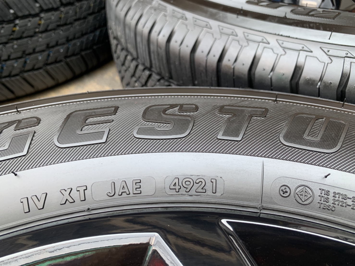 ล้อแม็กป้ายแดง Mitsu Triton Athlete รุ่นใหม่ล่าสุด ขอบ 18 สีดำแท้ พร้อมยางป้ายแดง 265-60-18 Bridgest