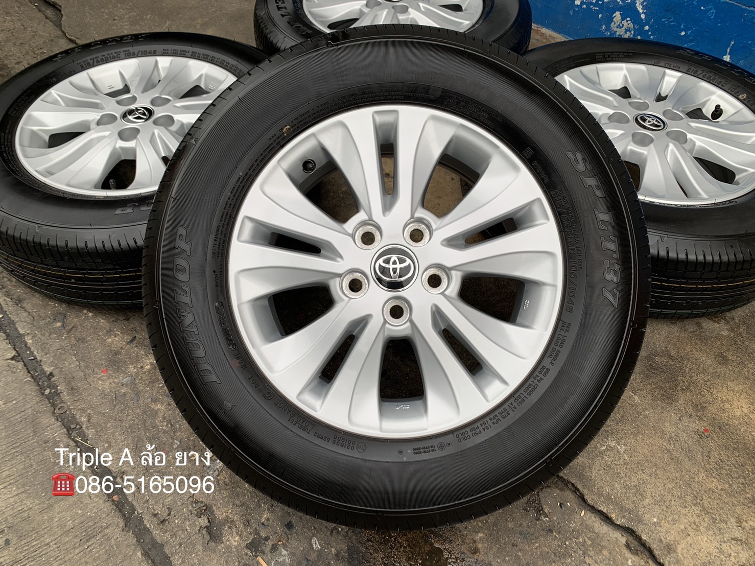 ล้อแม็กป้ายแดง 5รู114 Toyota Revo ขอบ 16 พร้อมยางป้ายแดง 215-65-16 Dunlop ปี 20 สวยกริ๊บ ล้อแม็กป้ายแดง 5รู114 Toyota Revo ขอบ 16 พร้อมยางป้ายแดง 215-65-16 Dunlop ปี 20 สวยกริ๊บ