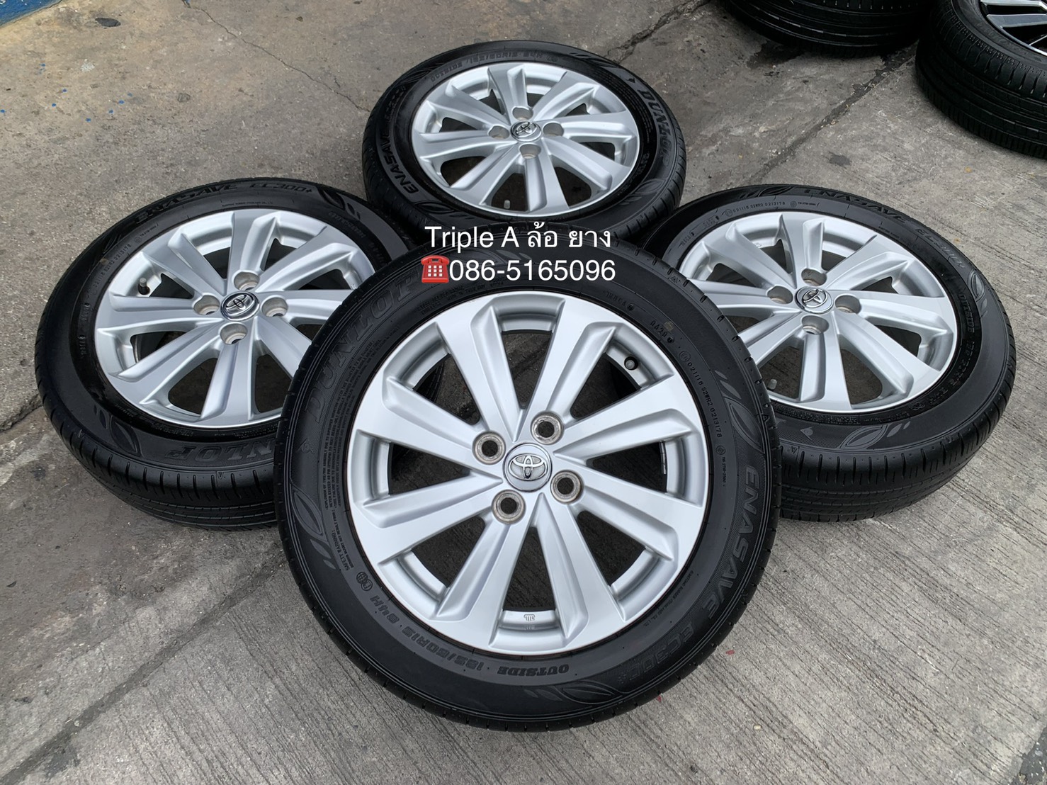 ล้อแม็ก Toyota Vios 8 ก้าน ขอบ 15 พร้อมยางน้องๆป้ายแดง 185-60-15 Dunlop ปี 20 สวยๆ