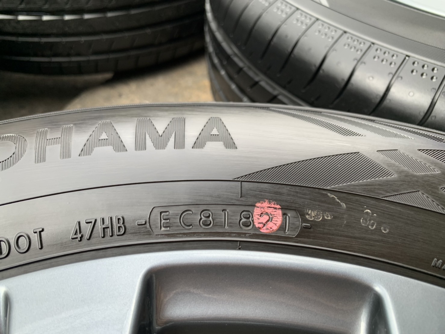 ล้อแม็กป้ายแดง Mazda CX-30 รุ่นใหม่ล่าสุด ขอบ 16 สีเทากัน พร้อมยางป้ายแดง 215-65-16 Yokohama ปี 21 ล้อแม็กป้ายแดง Mazda CX-30 รุ่นใหม่ล่าสุด ขอบ 16 สีเทากัน พร้อมยางป้ายแดง 215-65-16 Yokohama ปี 21