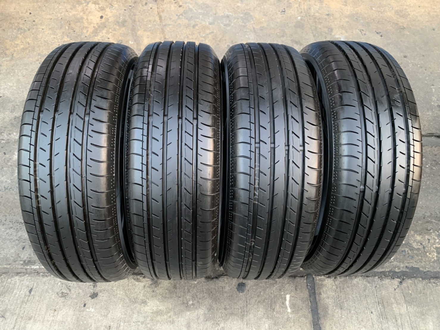 ล้อแม็กป้ายแดง Mazda CX-30 รุ่นใหม่ล่าสุด ขอบ 16 สีเทากัน พร้อมยางน้องๆป้ายแดง 215-65-16 Yokohama ปี 20 ล้อแม็กป้ายแดง Mazda CX-30 รุ่นใหม่ล่าสุด ขอบ 16 สีเทากัน พร้อมยางน้องๆป้ายแดง 215-65-16 Yokohama ปี 20