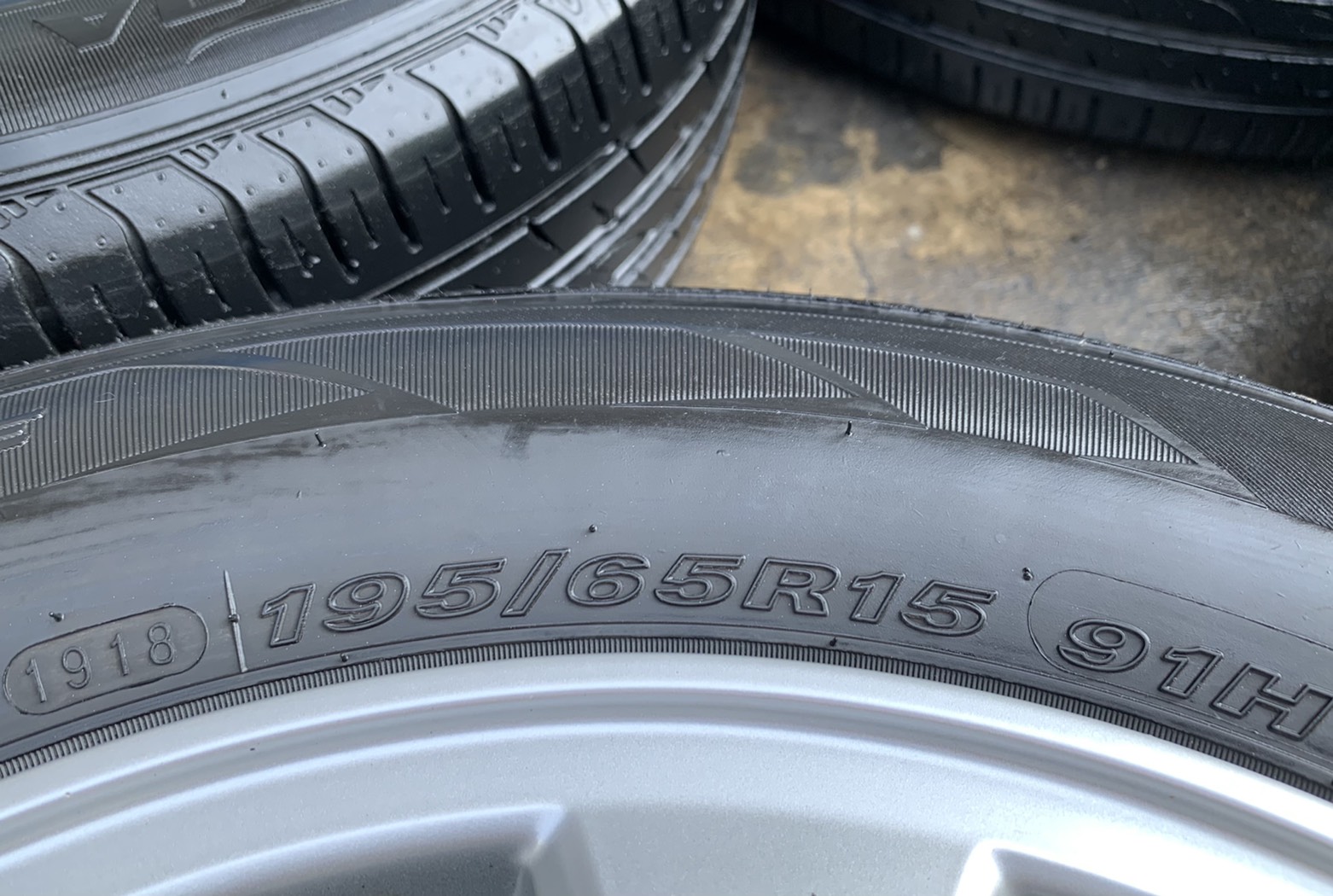 ล้อแม็ก 5รู114 Honda Civic FB ขอบ 15 พร้อมยาง 195-65-15 Nexen ปี 18 ล้อแม็ก 5รู114 Honda Civic FB ขอบ 15 พร้อมยาง 195-65-15 Nexen ปี 18
