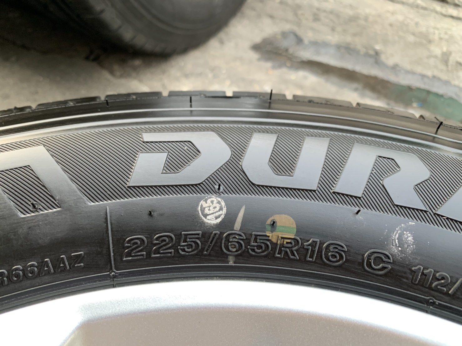 ล้อแม็กป้ายแดง Mitsu Triton รุ่นใหม่ล่าสุด ขอบ 16 พร้อมยางป้ายแดง 225-65-16 Bridgestone ปี 20 สวยกริ ล้อแม็กป้ายแดง Mitsu Triton รุ่นใหม่ล่าสุด ขอบ 16 พร้อมยางป้ายแดง 225-65-16 Bridgestone ปี 20 สวยกริ