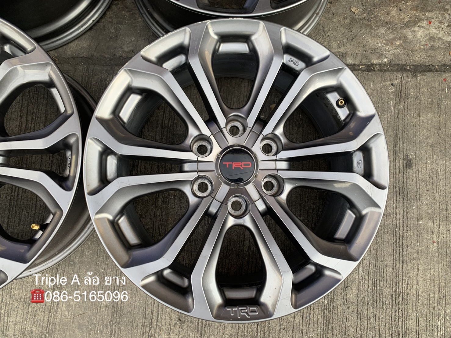 ล้อแม็กแท้ Toyota Fortuner TRD4 ขอบ 18 ใส่กับ Fortuner ,Revo ,Vigo 6รู139 ได้ทุกรุ่น ล้อแม็กแท้ Toyota Fortuner TRD4 ขอบ 18 ใส่กับ Fortuner ,Revo ,Vigo 6รู139 ได้ทุกรุ่น