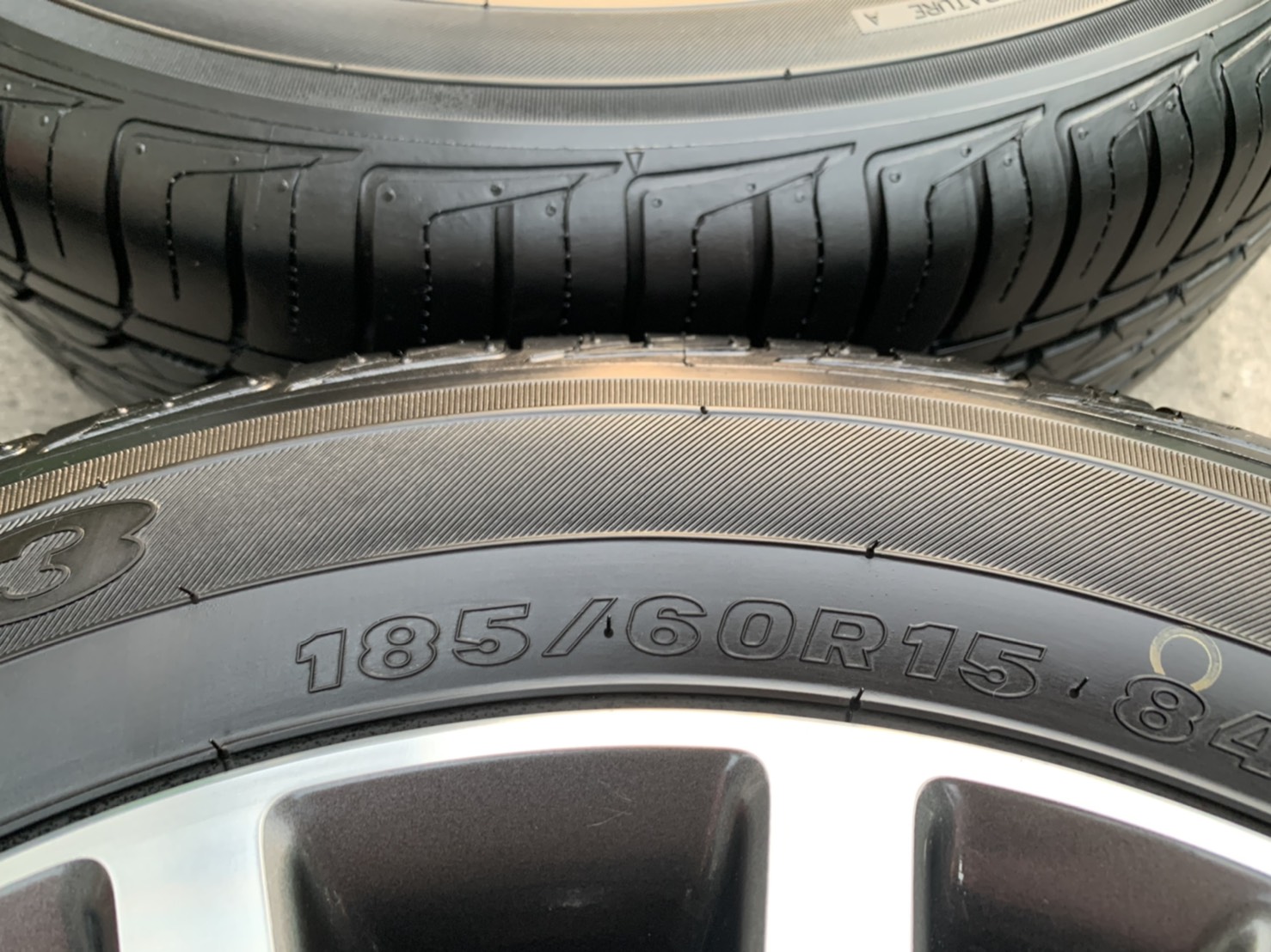 ล้อแม็กป้ายแดง Honda City รุ่นใหม่ล่าสุด ขอบ 15 ดำหน้าเงา พร้อมยางป้ายแดง 185-60-15 Maxxis ปี 20 ล้อแม็กป้ายแดง Honda City รุ่นใหม่ล่าสุด ขอบ 15 ดำหน้าเงา พร้อมยางป้ายแดง 185-60-15 Maxxis ปี 20