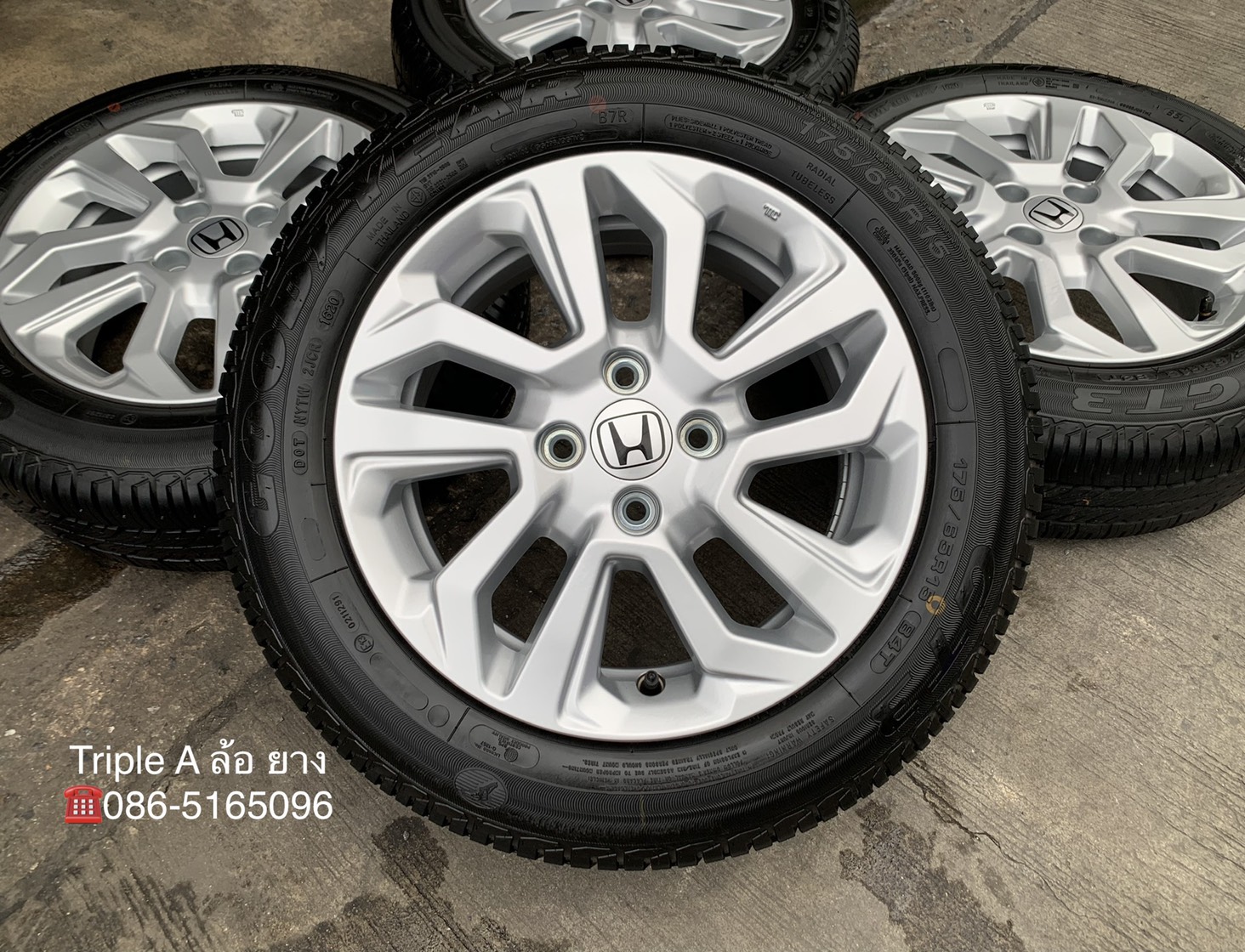 ล้อแม็กป้ายแดง Honda New Jazz ตัวรองท็อป ขอบ 15 พร้อมยางป้ายแดง 175-65-15 GoodYear ปี 20 สวยๆ ล้อแม็กป้ายแดง Honda New Jazz ตัวรองท็อป ขอบ 15 พร้อมยางป้ายแดง 175-65-15 GoodYear ปี 20 สวยๆ