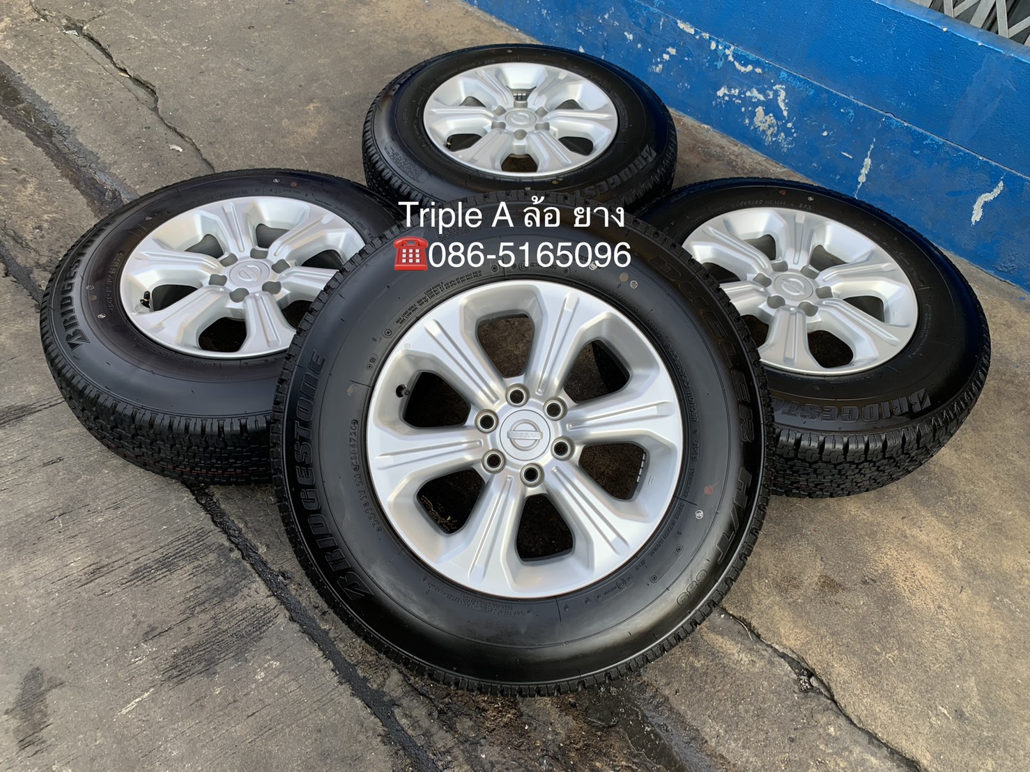 ล้อแม็ก 6รู114 Nissan Navara NP300 ขอบ 16 พร้อมยางใหม่ป้ายแดง 205R16 Bridgestone ปลายปี 20