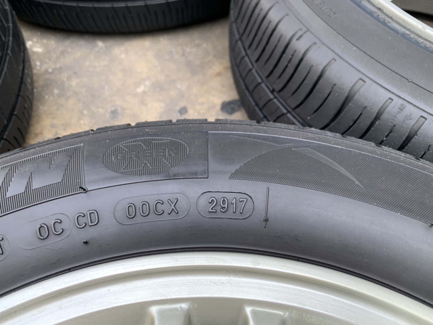 ล้อแม็ก 4รู100 Honda ขอบ 14 พร้อมยาง 175-65-14 Michelin ปี 17 ล้อแม็ก 4รู100 Honda ขอบ 14 พร้อมยาง 175-65-14 Michelin ปี 17