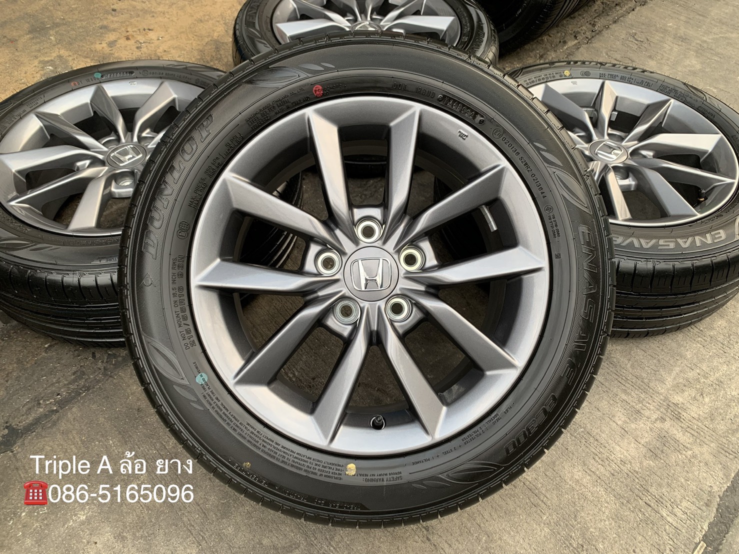 ล้อแม็กป้ายแดง Honda Civic FC รุ่นใหม่ล่าสุด ขอบ 16 สีเทากัน พร้อมยางใหม่ป้ายแดง 215-55-16 Dunlop ปี ล้อแม็กป้ายแดง Honda Civic FC รุ่นใหม่ล่าสุด ขอบ 16 สีเทากัน พร้อมยางใหม่ป้ายแดง 215-55-16 Dunlop ปี