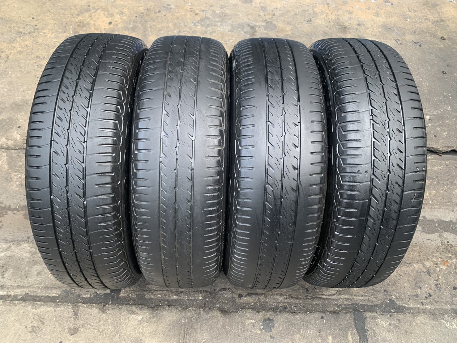 ล้อแม็ก Honda Jazz ตัวรองท็อป ขอบ 15 พร้อมยาง 175-65-15 GoodYear ปี 18 ล้อแม็ก Honda Jazz ตัวรองท็อป ขอบ 15 พร้อมยาง 175-65-15 GoodYear ปี 18