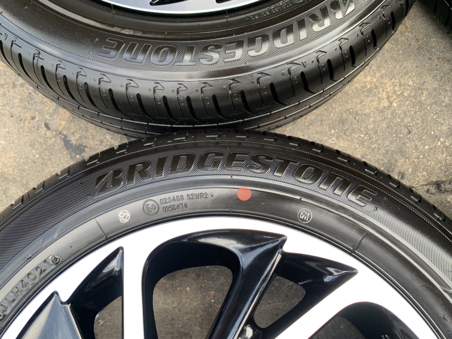 ล้อแม็กป้ายแดง Toyota Yaris Sport รุ่นใหม่ล่าสุด ขอบ 15 สีดำหน้าเงา พร้อมยางใหม่ป้ายแดง 185-60-15 Br ล้อแม็กป้ายแดง Toyota Yaris Sport รุ่นใหม่ล่าสุด ขอบ 15 สีดำหน้าเงา พร้อมยางใหม่ป้ายแดง 185-60-15 Br