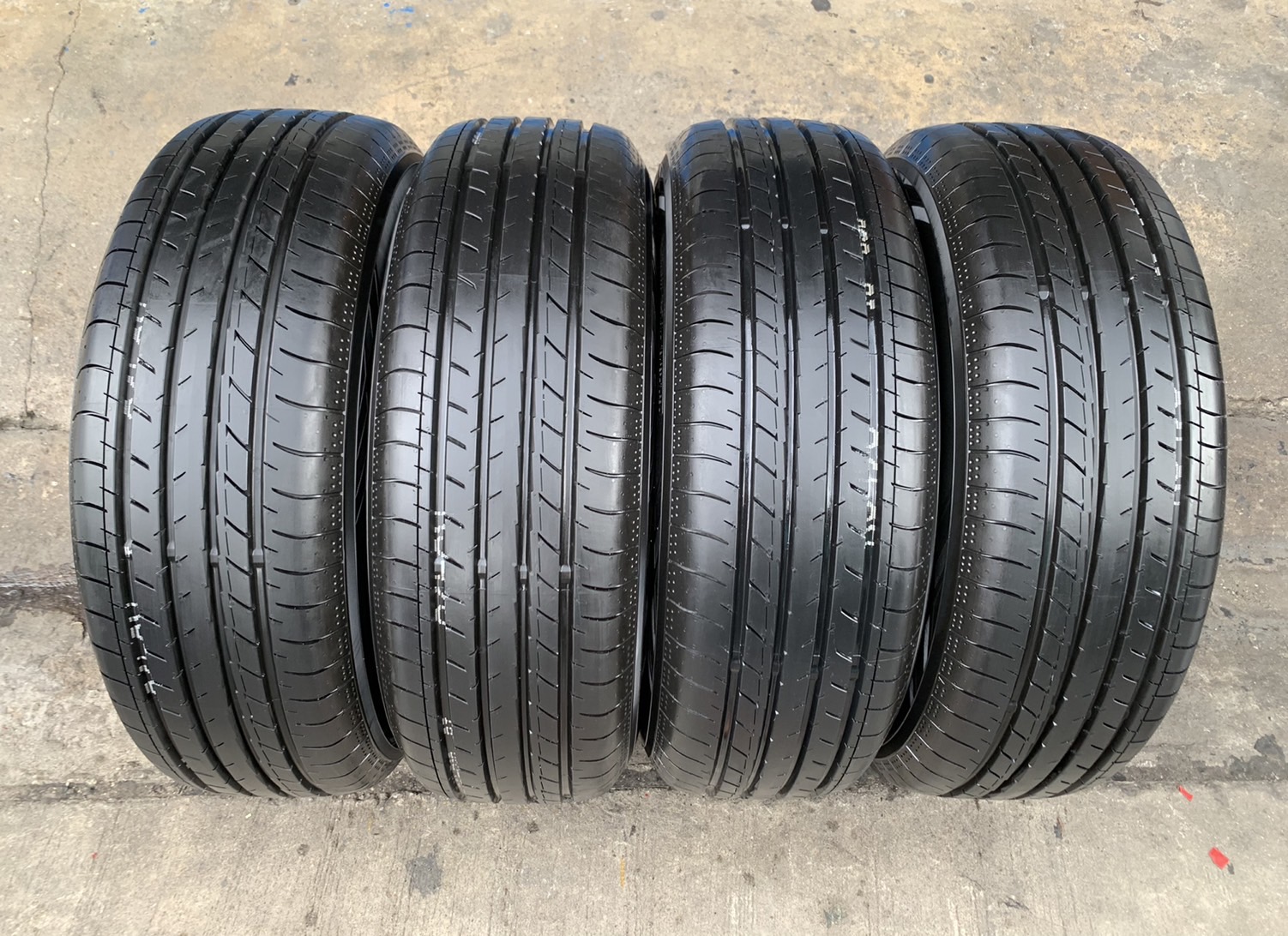 ล้อแม็กป้ายแดง Mazda CX-30 รุ่นใหม่ล่าสุด ขอบ 16 สีเทากัน พร้อมยางป้ายแดง 215-65-16 Yokohama ปี 21 ล้อแม็กป้ายแดง Mazda CX-30 รุ่นใหม่ล่าสุด ขอบ 16 สีเทากัน พร้อมยางป้ายแดง 215-65-16 Yokohama ปี 21