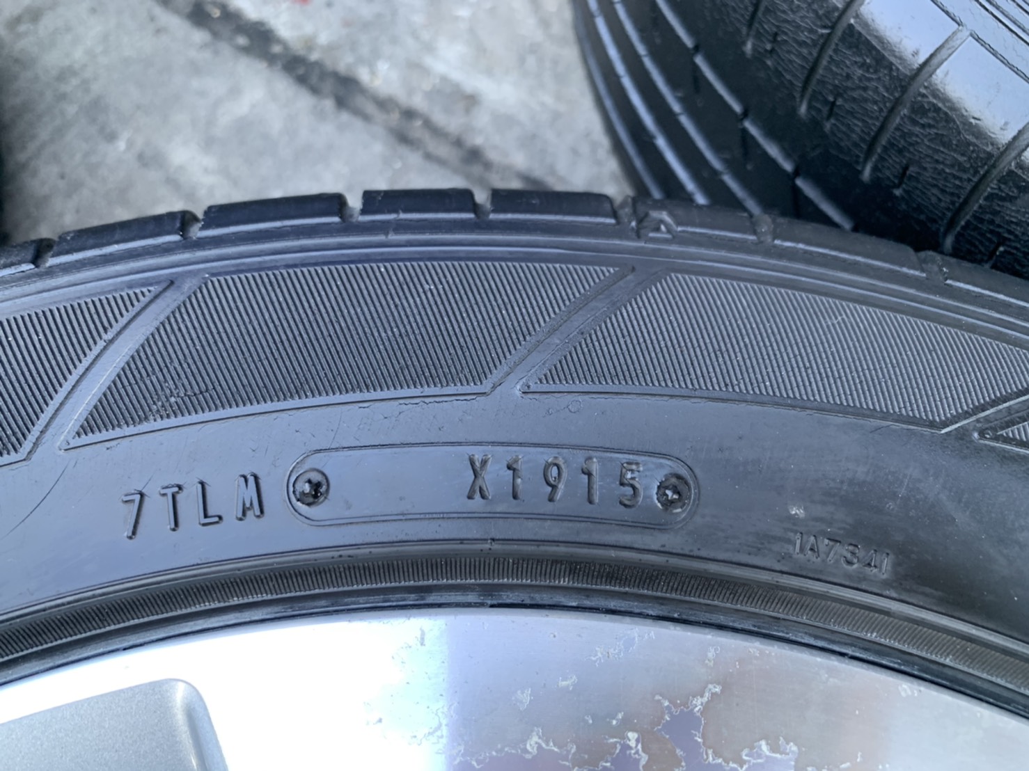 ล้อแม็ก 5รู114 Honda HRV ขอบ 17 สีบอร์นเงิน แถมยาง Dunlop 215-55-17 ปี 15 ล้อแม็ก 5รู114 Honda HRV ขอบ 17 สีบอร์นเงิน แถมยาง Dunlop 215-55-17 ปี 15