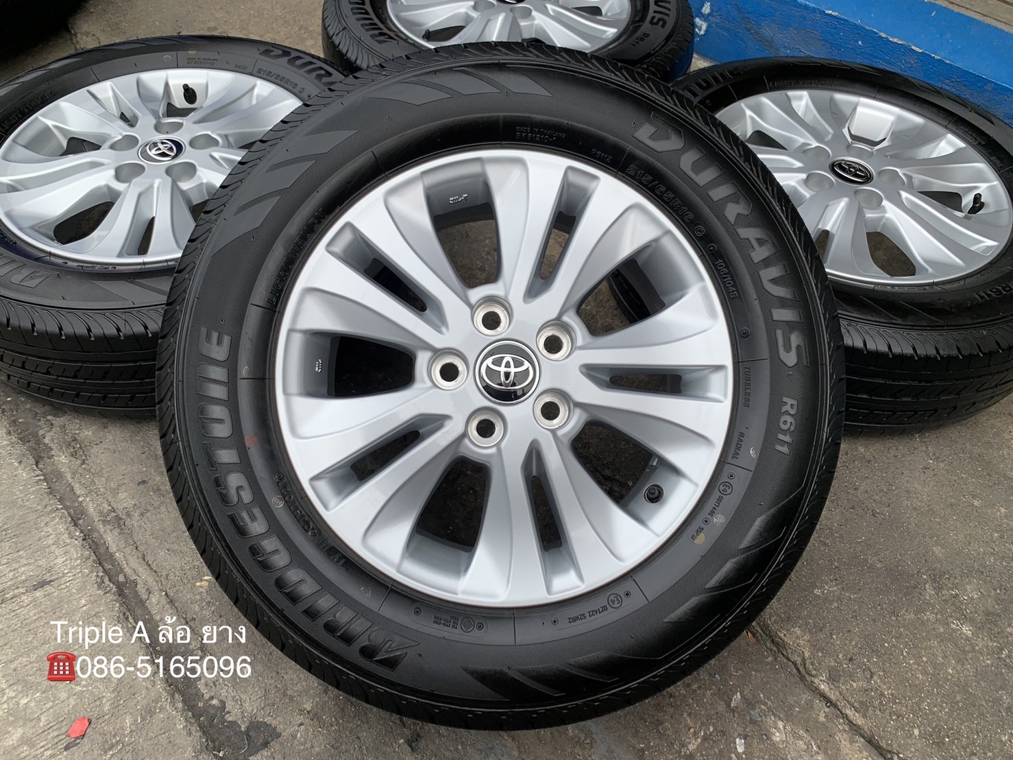 ล้อแม็กป้ายแดง Toyota Revo ขอบ 16 พร้อมยางป้ายแดง 215-65-16 Bridgestone ปี 21 สวยกริ๊บ ล้อแม็กป้ายแดง Toyota Revo ขอบ 16 พร้อมยางป้ายแดง 215-65-16 Bridgestone ปี 21 สวยกริ๊บ