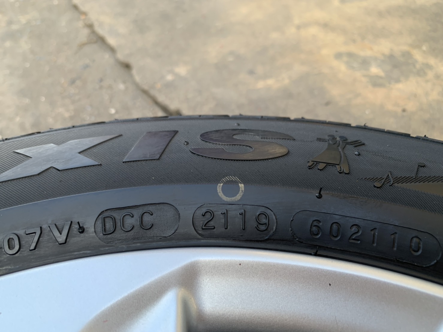 ล้อแม็ก Toyota Vios 8 ก้าน ขอบ 15 พร้อมยาง 185-60-15 MAXXIS ปี 19 ล้อแม็ก Toyota Vios 8 ก้าน ขอบ 15 พร้อมยาง 185-60-15 MAXXIS ปี 19