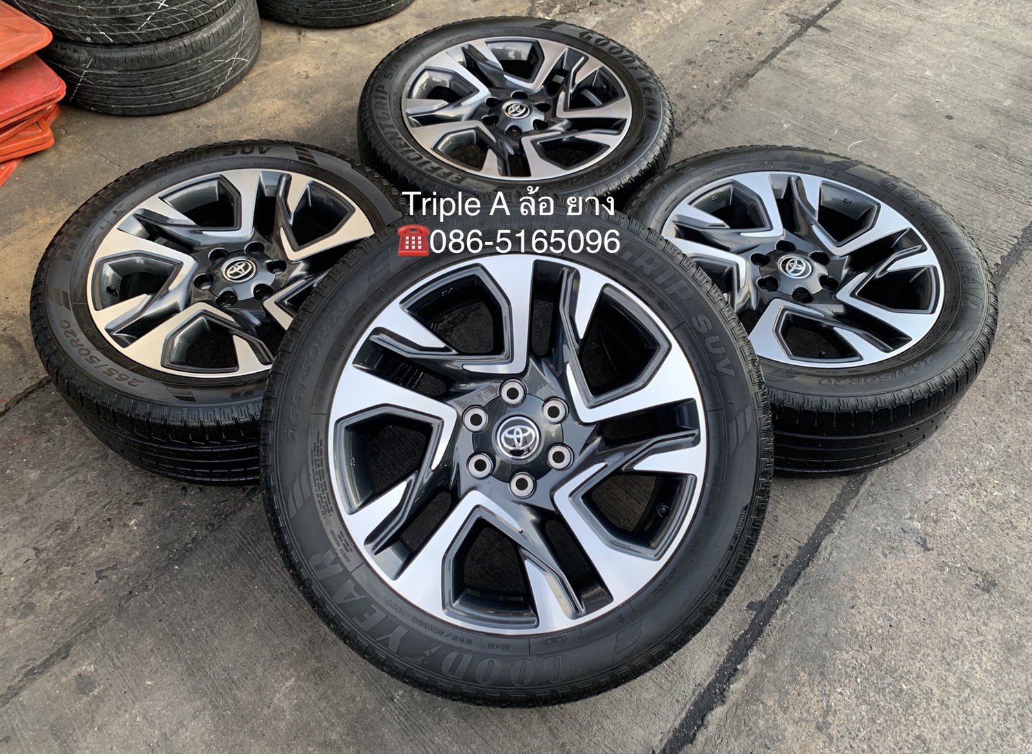 ล้อแม็กป้ายแดง Toyota Fortuner Legender รุ่นใหม่ล่าสุด ขอบ 20 พร้อมยาง 265-50-20 GoodYear ปี 18