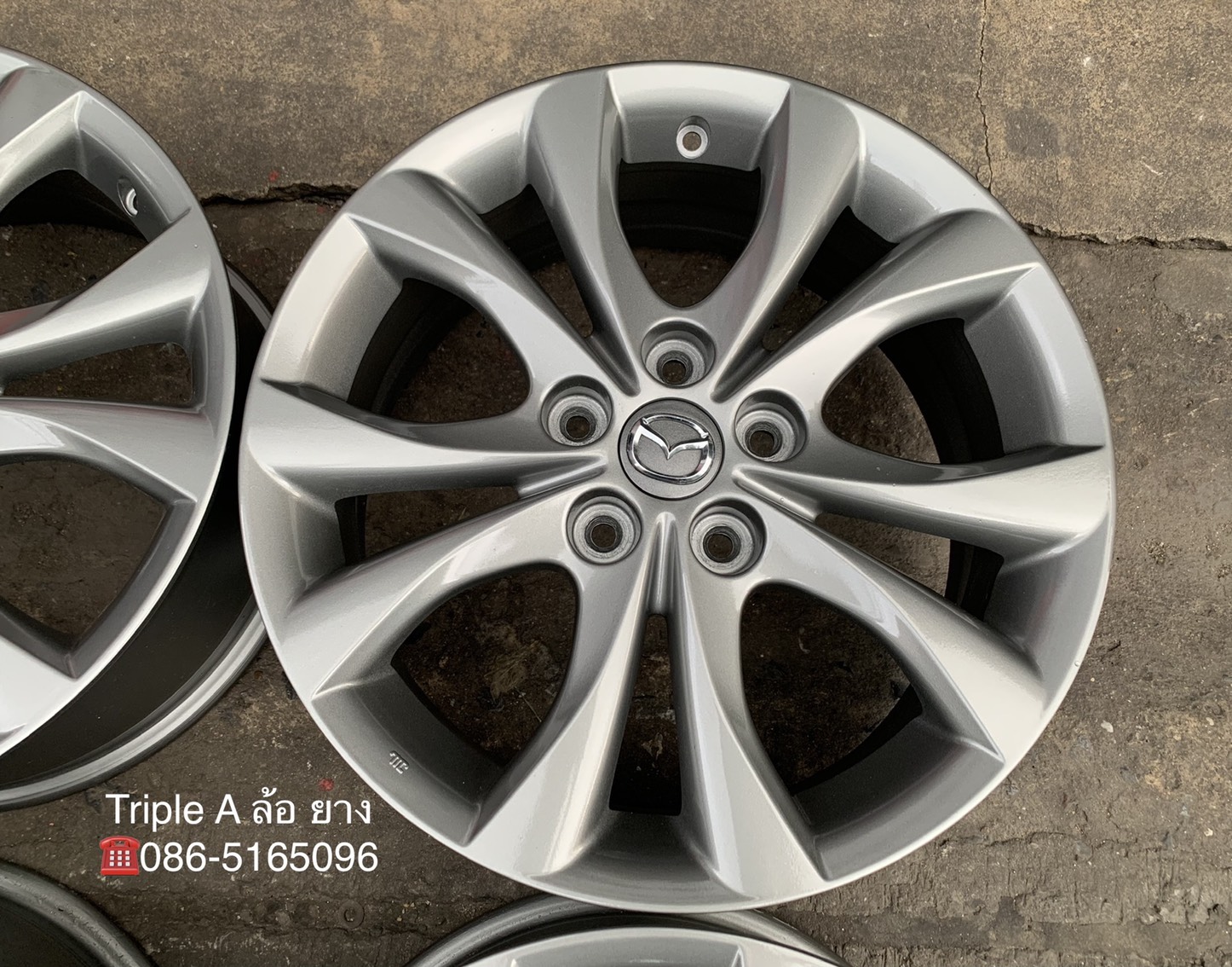 ล้อแม็ก Mazda 3 ขอบ 17 สีเทา สวยๆ