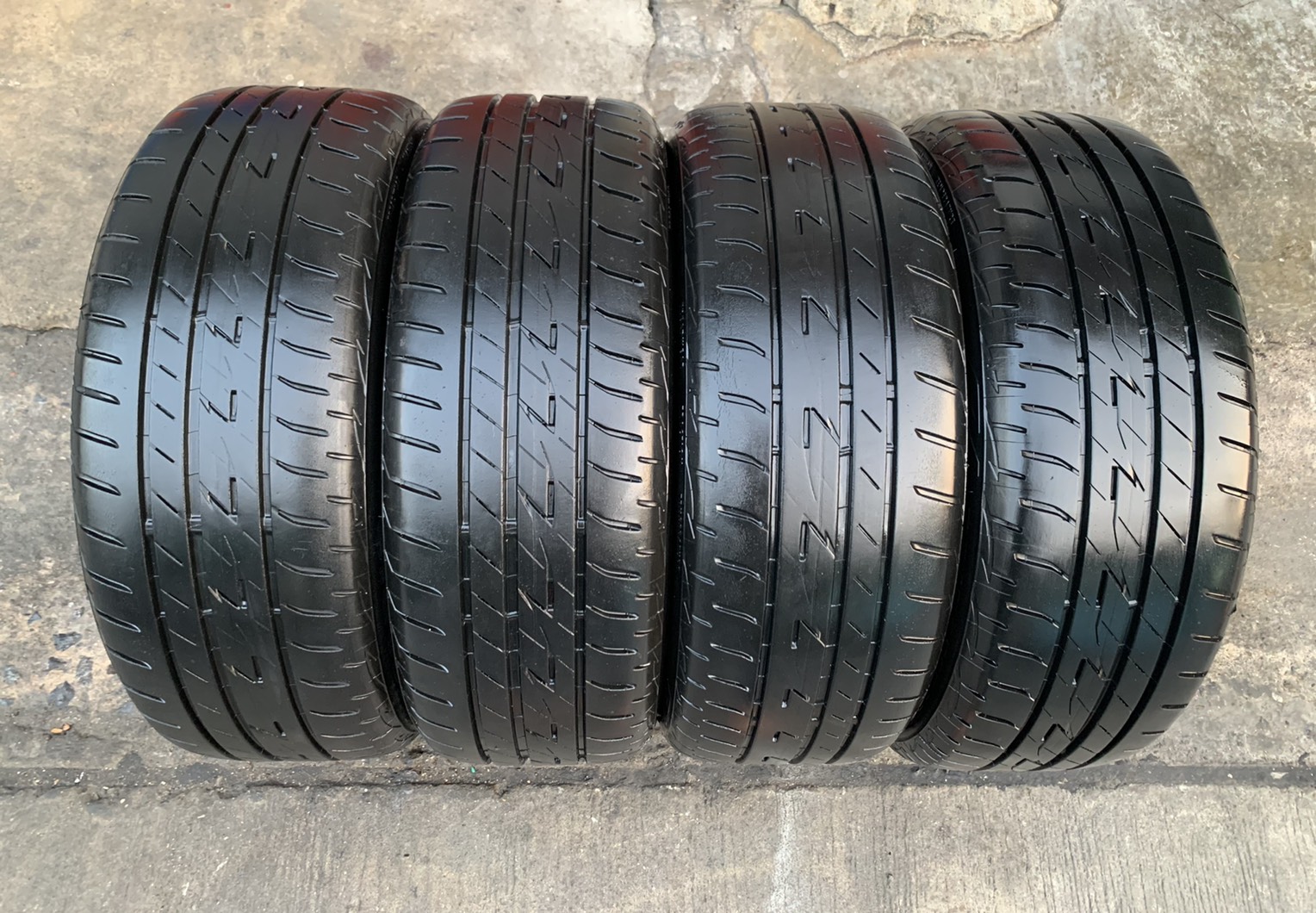ล้อแม็ก Mazda 2 ขอบ 15 พร้อมยาง 185-55-15 Bridgestone ปี 15 ล้อแม็ก Mazda 2 ขอบ 15 พร้อมยาง 185-55-15 Bridgestone ปี 15