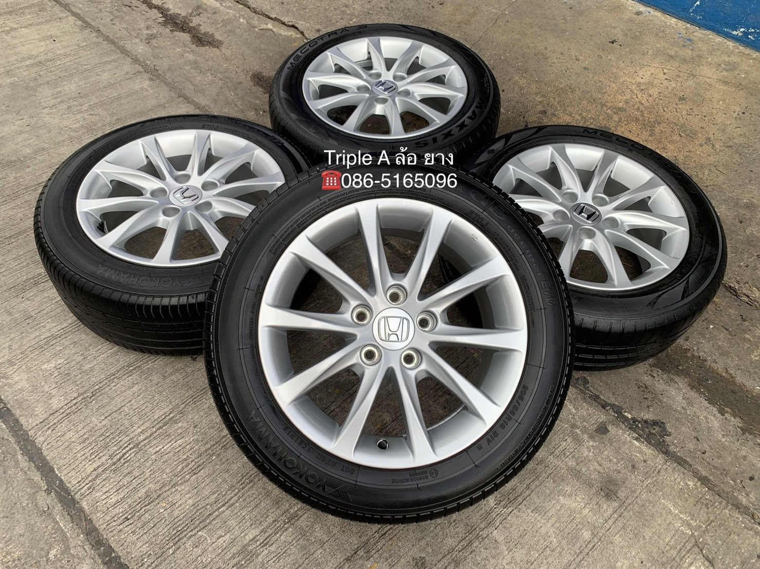 ล้อแม็ก Honda Civic FC ขอบ 16 สีบอร์น พร้อมยาง 205-55-16 Yokohama ปี 18