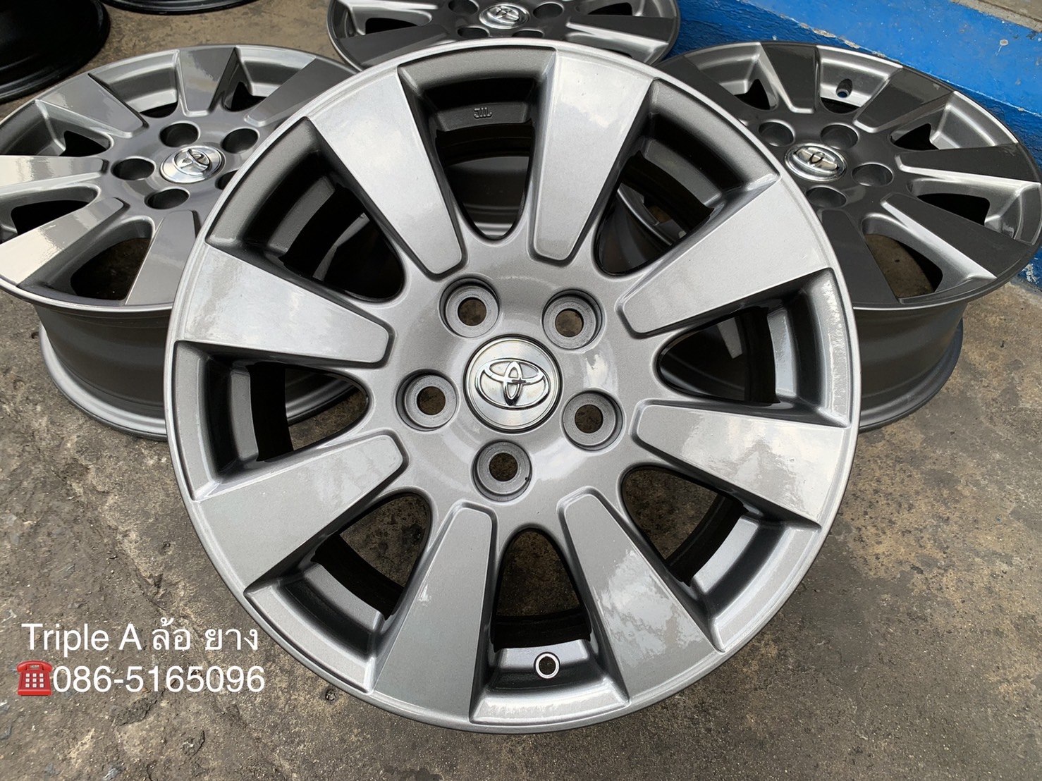 ล้อแม็ก Toyota Camry ขอบ 16 สีเทากัน ล้อแม็ก Toyota Camry ขอบ 16 สีเทากัน