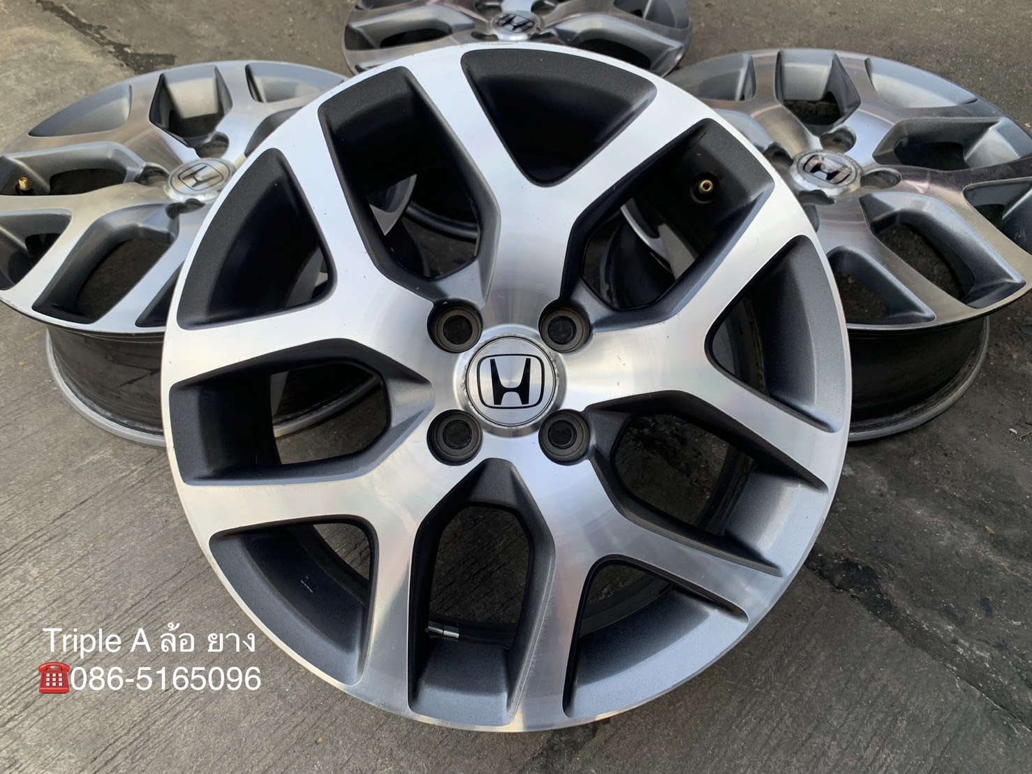 ล้อแม็ก 4รู100 Honda City ขอบ 16 เทาหน้าเงา ล้อแม็ก 4รู100 Honda City ขอบ 16 เทาหน้าเงา