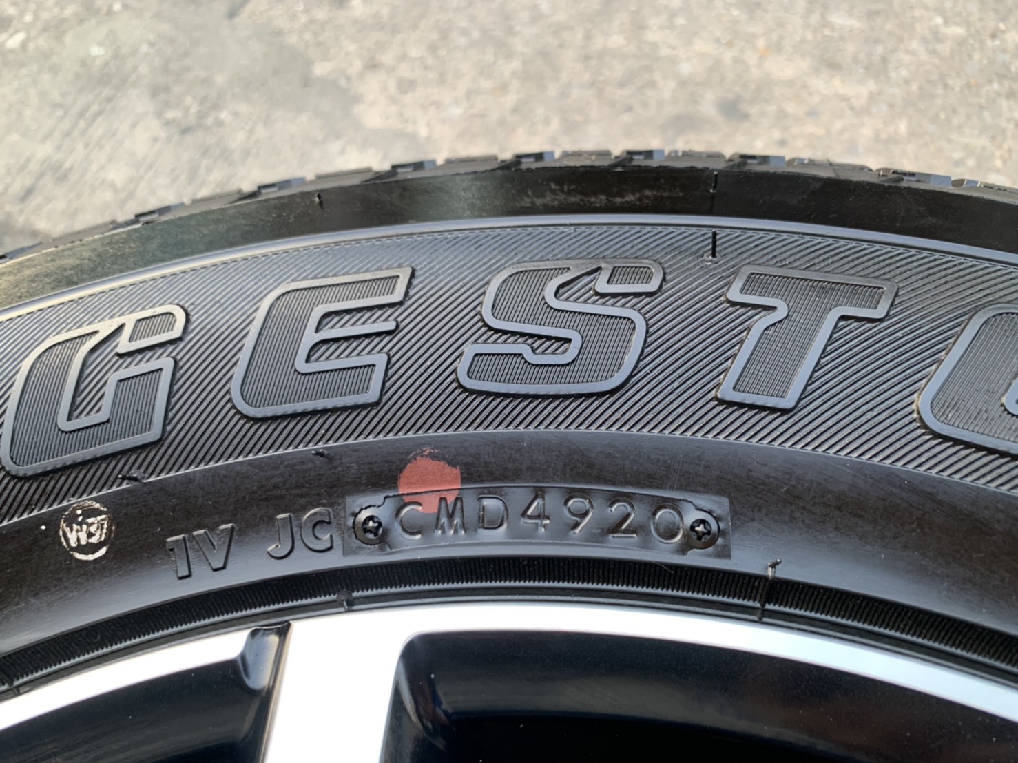 ล้อแม็กป้ายแดง ISUZU MU-X The ONYX รุ่นใหม่ ขอบ 18 พร้อมยางใหม่ป้ายแดง 255-60-18 Bridgestone ปลายปี ล้อแม็กป้ายแดง ISUZU MU-X The ONYX รุ่นใหม่ ขอบ 18 พร้อมยางใหม่ป้ายแดง 255-60-18 Bridgestone ปลายปี