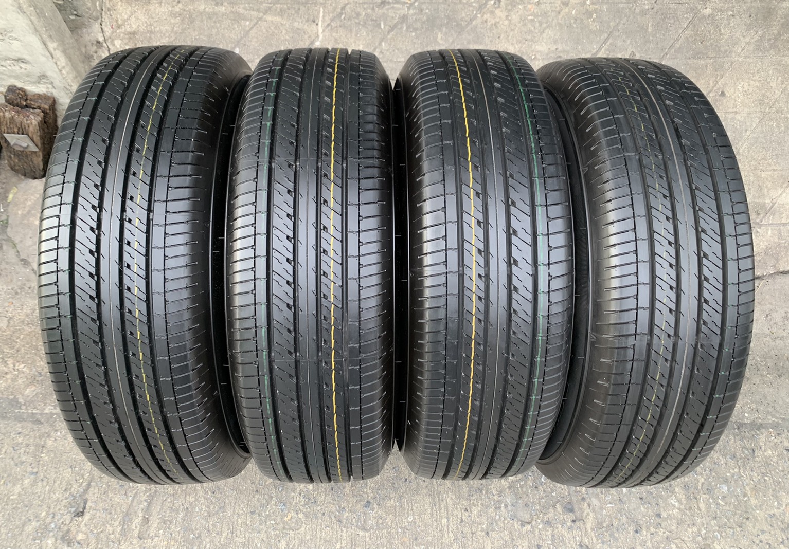 ล้อแม็กป้ายแดง 5รู114 Toyota Revo ขอบ 16 พร้อมยางป้ายแดง 215-65-16 Dunlop ปี 20 สวยกริ๊บ ล้อแม็กป้ายแดง 5รู114 Toyota Revo ขอบ 16 พร้อมยางป้ายแดง 215-65-16 Dunlop ปี 20 สวยกริ๊บ