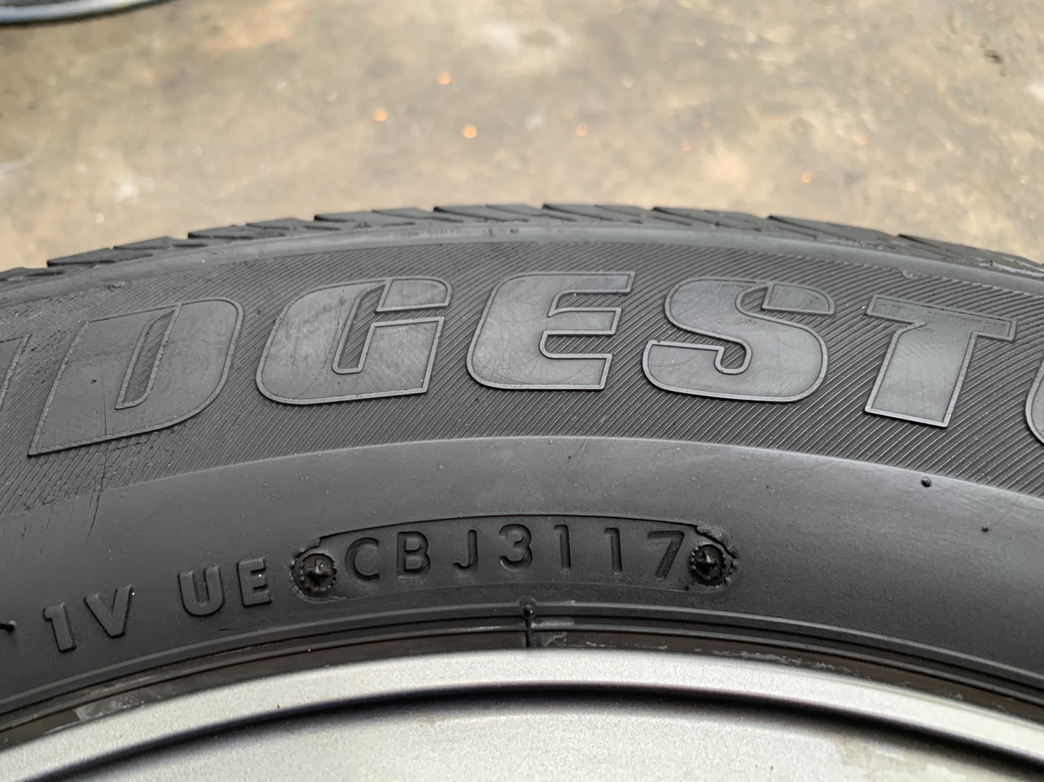 ล้อแม็ก 5รู114 Toyota Vigo Champ ขอบ 16 สีเทาดำ พร้อมยาง 215-65-16 Bridgestone ปี 17 สภาพดี ล้อแม็ก 5รู114 Toyota Vigo Champ ขอบ 16 สีเทาดำ พร้อมยาง 215-65-16 Bridgestone ปี 17 สภาพดี